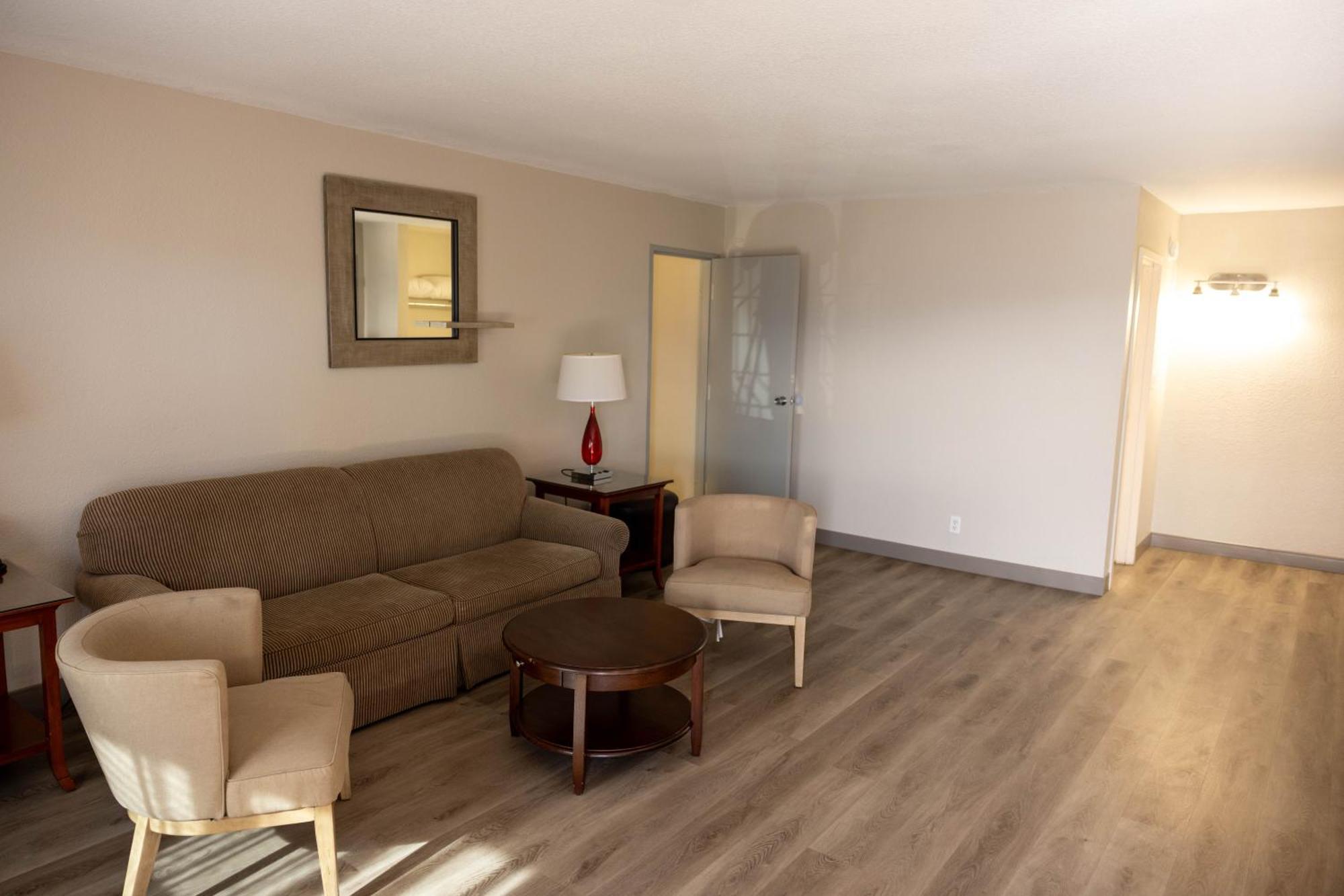 Quality Inn & Suites Lake Havasu City Exterior foto