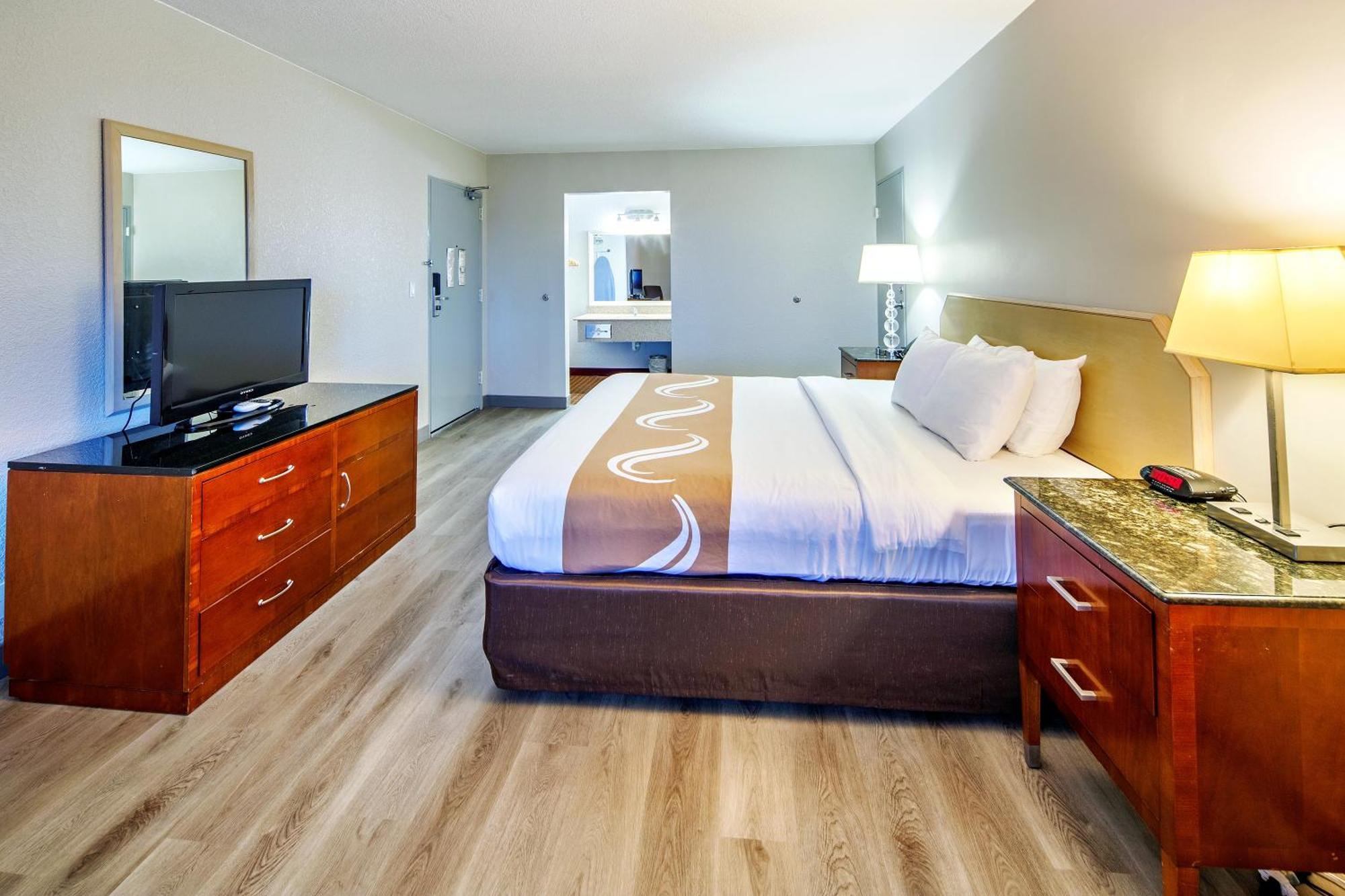 Quality Inn & Suites Lake Havasu City Exterior foto