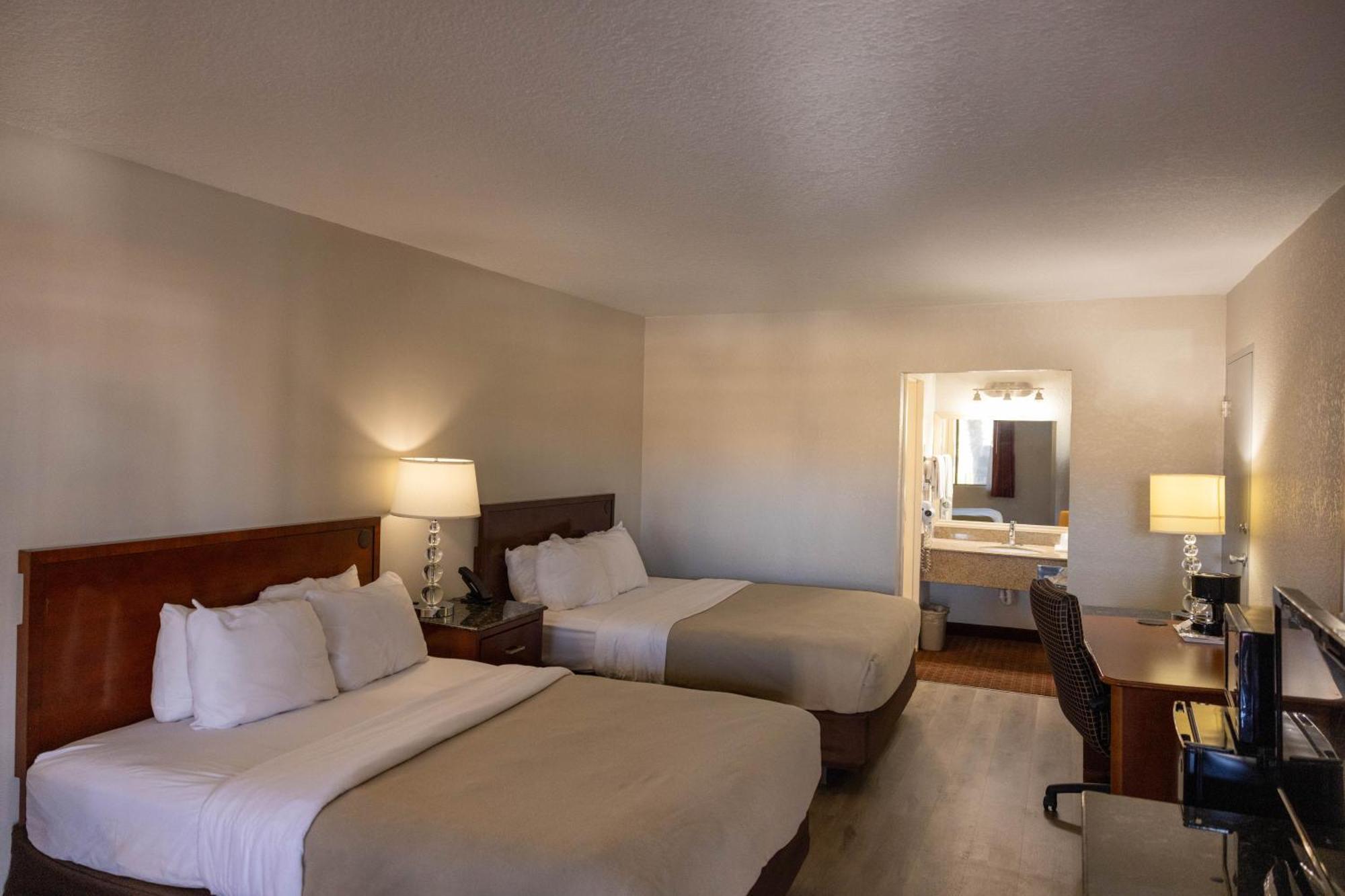 Quality Inn & Suites Lake Havasu City Exterior foto